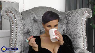 Thick Milf Tiny With Her Firm Big Breasts, Perfect Ass And Beautiful Curves Masturbates At Home - MatureNl - hotmovs.com - Britain