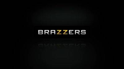 Backyard Boobies With James Deen, Ray Veness - Brazzers - hotmovs.com