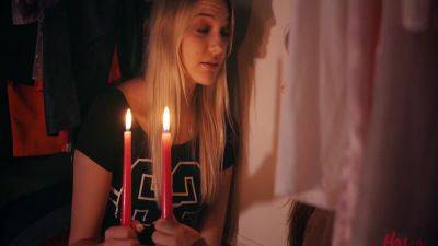 2020 09 11 Twister With Brianne Blu, Mona Wales And Kenna James - hotmovs.com