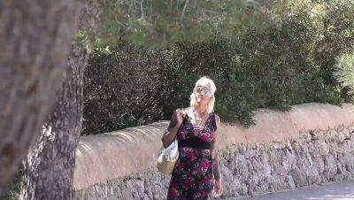 Hot Blonde MILF Sophie Logan Gives Amazing Handjob and Blowjob on Beach - Real Amateur European Sex - porntry.com - Germany