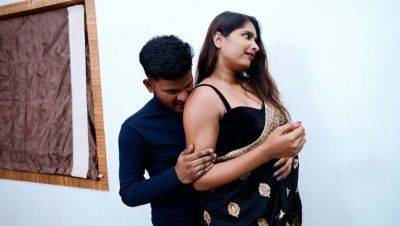 Indian pornstar Tejaswini gets hardcore fucked by Aniket while styling her hair - Blowjob, Doggy Style, and Cum in Mouth - veryfreeporn.com - Japan - India