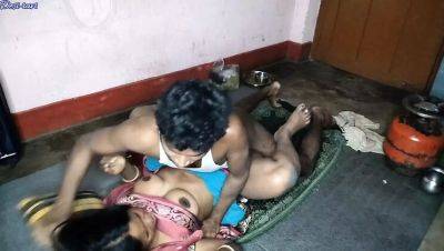 Desi Wife Ji Ko Room Mein Lejakar Raat Bhar Maje Se Choda - Ravikumar - porntry.com - India