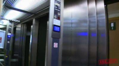 Angel Wicky - Angel Wicky: Busty Blonde Milf Begs For Bbc - hotmovs.com