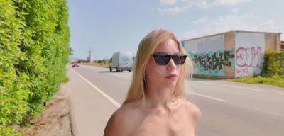 Such Beatiful Nips, Petite Babe Naked - inxxx.com