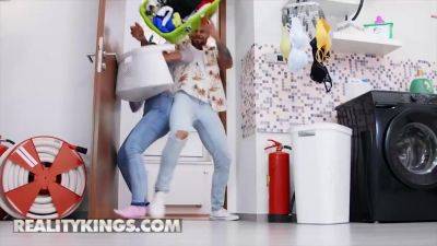 Jennifer Mendez And Angelo Godshack In Roommates Fuck Over The Washing Machine - hotmovs.com