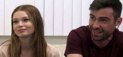 Beautiful tits on threeway therapy session - inxxx.com