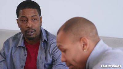 Dark-haired Bombshell In Fishnet Stockings Plays Wit With Violet Starr And Isiah Maxwell - hotmovs.com