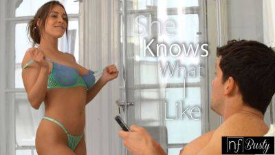 Watch Josephine Jackson's big tits bounce while she teases her boyfriend with a shower show - sexu.com