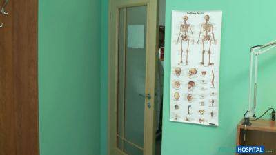 Camilla Moon & Ricky Rascal teach each other how to handle big dicks in fake hospital porn - sexu.com