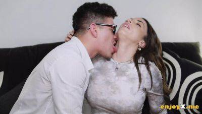 Jason Carrera - Hot brunette Medusa seduces Jason Carrera in steamy kitchen sex - 4K HD porn - xxxfiles.com