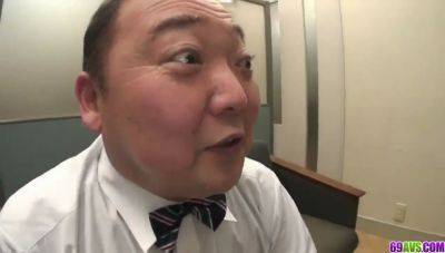 Nozomi Mashiro enjoys a wild Japanese gangbang with hairy pussy and deepthroating - sexu.com - Japan