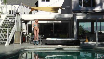 Big Butt Fuck Booties With Mia Malkova - hotmovs.com