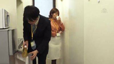 ADZJNMNVGWSIBRMQRKm43ROYD194 - upornia.com