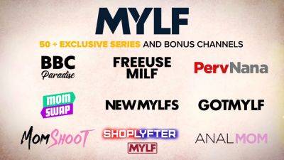 Nicky Rebel - Nicky Rebel, Lolly Dames & Juliette Mint join forces for a naughty Elf Christmas - A Merry FreeUse Christmas - sexu.com