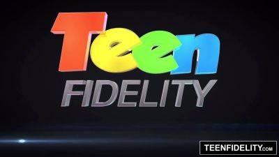 TEENFIDELITY Ivy Wolfe Birthday Creampie - sexu.com