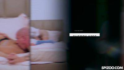 Sex Therapist Cherry Kiss Fucks Her Client - Spizoo - hotmovs.com