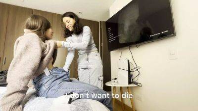 Hot Lesbian Sex While Best Friend Plays Video Games - Scarlettandc - xxxfiles.com - Colombia