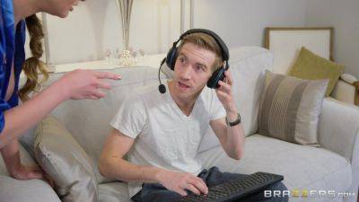 Gamer Heaven With Cathy Heaven, Danny D - Brazzers - hotmovs.com - Hungary