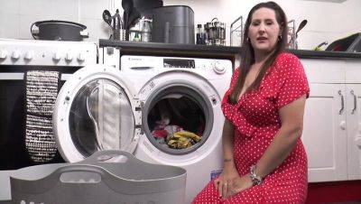 Naughty British Stepmom Naasha Love Sucks and Fucks Hard in Bathroom POV - porntry.com - Britain