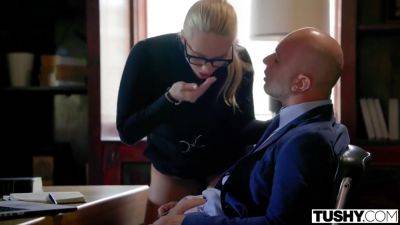 Booty Secretary Riding Head Cock In The Office - Aj Applegate - hotmovs.com