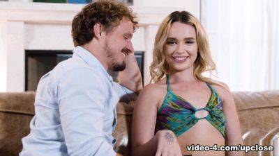 Up Close with Khloe Kingsley, Scene #01 - hotmovs.com