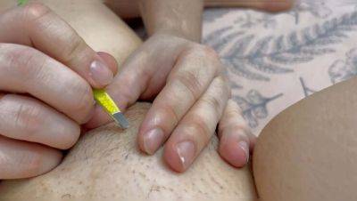 Shaving My Hairy Pussy Smooth with Tweezers - Real Homemade Russian Amateur - veryfreeporn.com - Russia - Ukraine