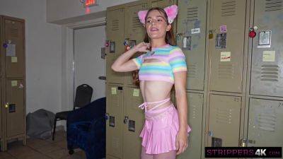 Vip Makes It Rain On Roller Girl Cum Drain - videomanysex.com