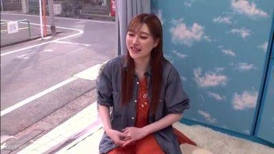 250303丈の長い服を着る奥さん可愛いe4 - upornia.com