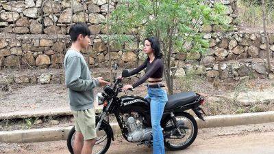 Helping Hot Stranger Girl With Her New Bike, Then Fucking Her In My Apartment - Jean Paul & Juliana Palvin - porntry.com