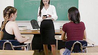 Emily Willis - Bobbi Dylan - Georgia Jones - Teen student ass licking lesbian teacher - ah-me.com