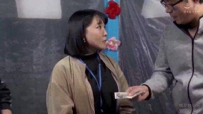 250307撮影の練習台にされる魔乳の女g5 - upornia.com