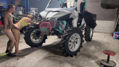 Wife Shows Appreciation For Her Repairs By Giving Me A Blowjob, Doggie Style And Cream Pie - hclips.com