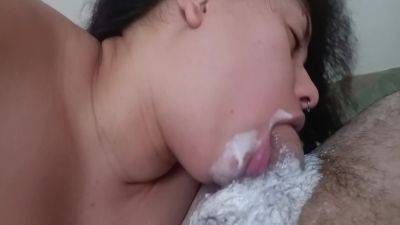 Rolling Her Mouth On The Cock, She Loves To Suck Hard And Deep Until She Feels All The Cuckolds Cum - desi-porntube.com - India