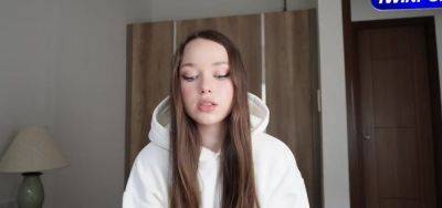 My boyfriend didn't meet me. Travel companion paid for the ride with sex. - inxxx.com