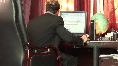 Secretary Fuck For High Heels Babe - hotmovs.com