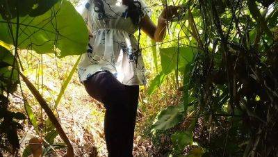 Horny Sri Lankan Couple Fucks Hard Outdoor - First Time Sex in Jungle - xxxfiles.com - Sri Lanka