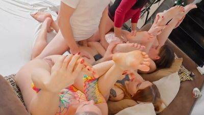 Hot 5some Orgy - 3 Teens & 2 Guys Fuck Hard - Amateur Homemade Sex - veryfreeporn.com