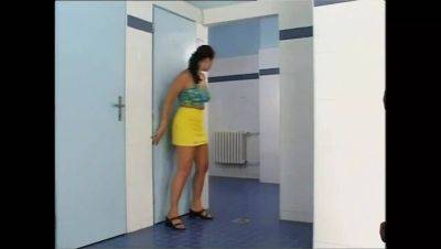 Busty MILF & Teen Sluts Take Huge Vintage Cocks - Full Anal & Cumshot Movie - veryfreeporn.com