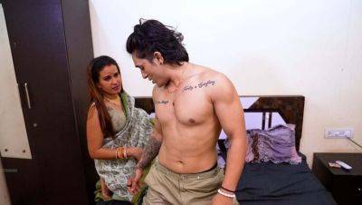 Desi Indian Wife Gives Hot Body Massage and Hardcore Sex to Husband - Blowjob, Creampie, Doggy Style - veryfreeporn.com - India