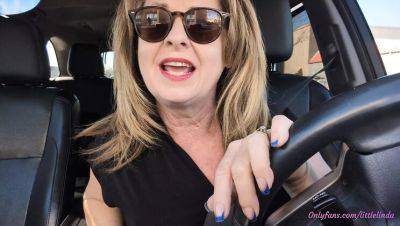 Hot Mature Mom Squirts Hard in Car - Amateur Homemade Solo Masturbation - veryfreeporn.com - Usa