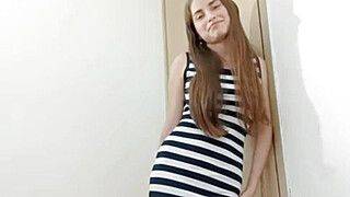 Stepsister begs to be fucked because her boyfriend cheated on her - ah-me.com