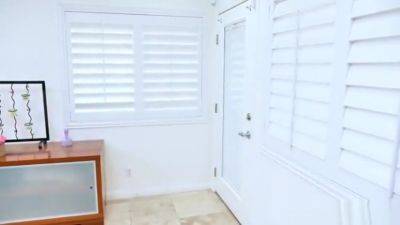 Babysitting A Cutie - hotmovs.com