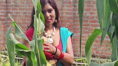 Boobed Delivery Slut Proves She Knows How To Handle Your Package (hardcore Blowjob - desi-porntube.com