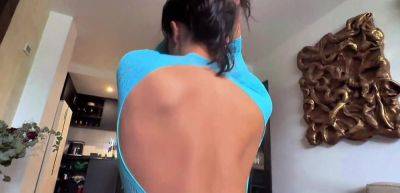 My step cousin is a very horny bitch with a beautiful ass and a lot of desire to fuck - inxxx.com - India