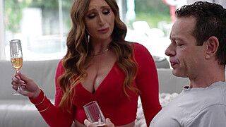 Skylar Snow - Skylar Snow gets to Know Her New Neighbor Up-close and Personal - ah-me.com