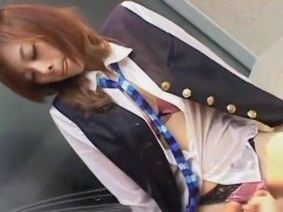 The Flight Attendant 2c - hotmovs.com - Japan