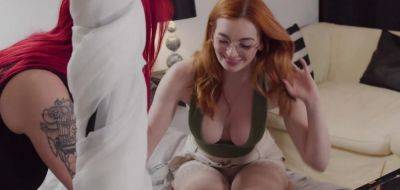 Rebecca Goodwin, Lola Rose – Sharing My Stepsister's Sex Toys! - inxxx.com