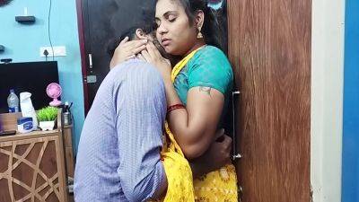 Mallu Hot Girl Half Saree Romance With Lip Lock, Desi Malayali Girl Half Saree Hot Romance With Lip Lock, Mallu Couple With Hot Kiss - desi-porntube.com - India