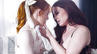 Super wet squirting foursome - ah-me.com