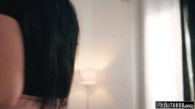 I am NOT as GOOD a friend as she thinks - hotmovs.com